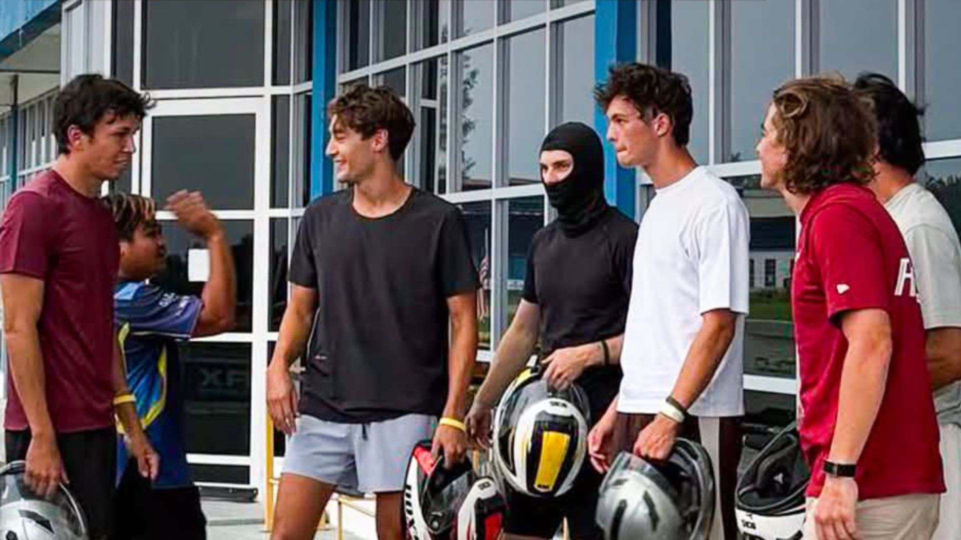 ABANG-ABANG F1 & 'CHILL' & CHILLAX DEKAT LANGKAWI SEBELUM RACE
